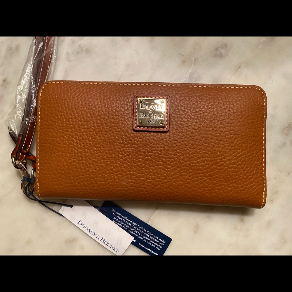NWT Dooney & Burke wallet